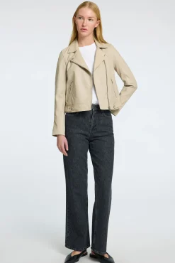 Blusão biker cropped 100% couro.