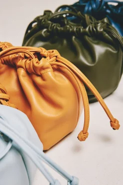 Bolsa bucket de pele