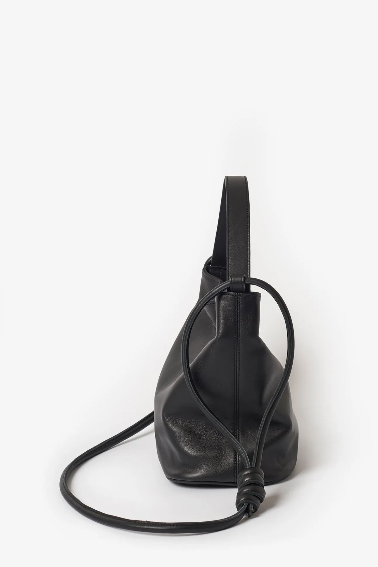 Bolsa bucket M de pele