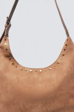 Bolsa cravejada