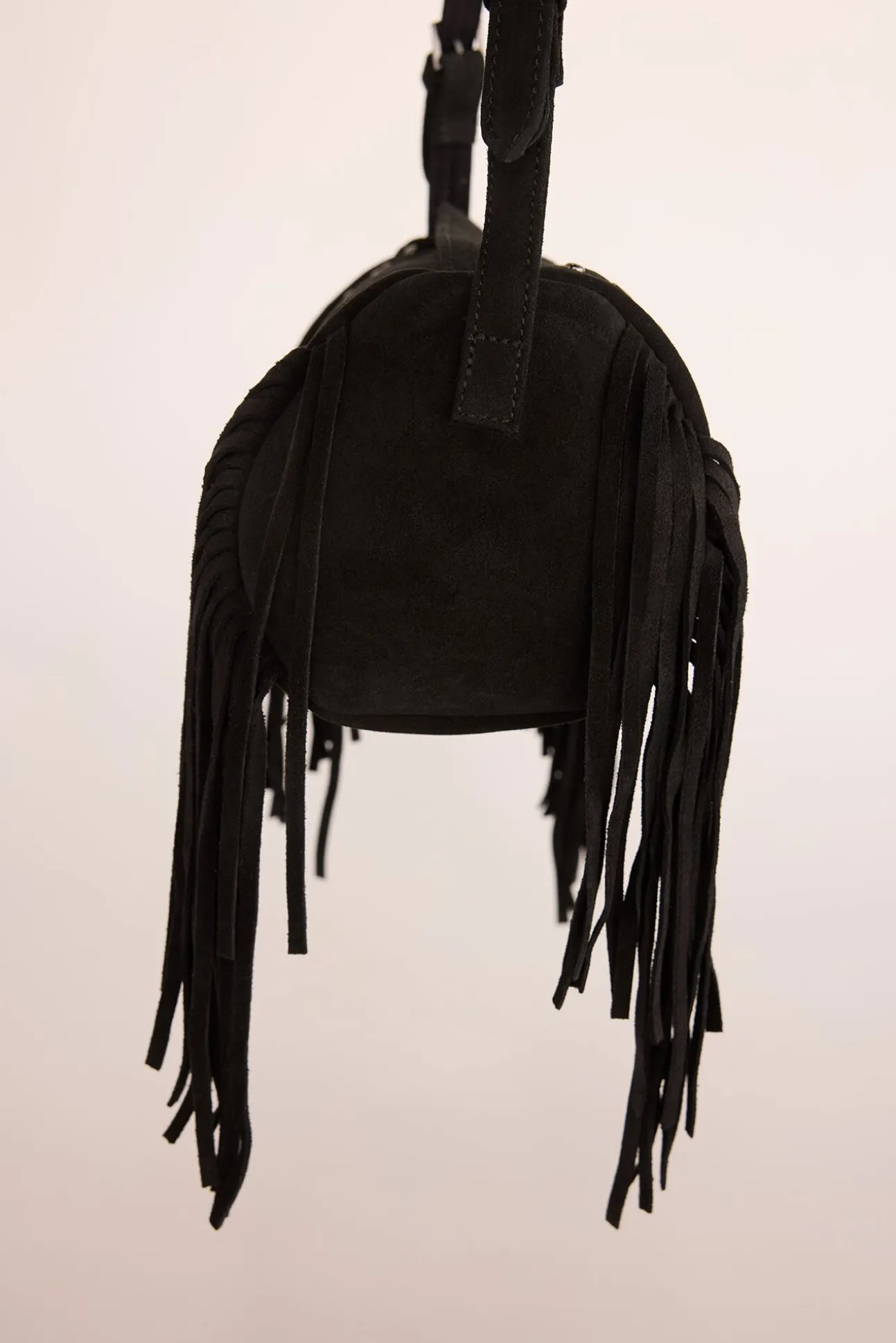Bolsa de barril com franjas