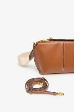 Bolsa tiracolo básica com costura