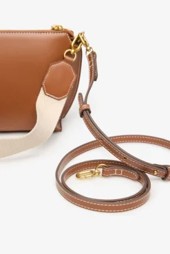 Bolsa tiracolo básica com costura