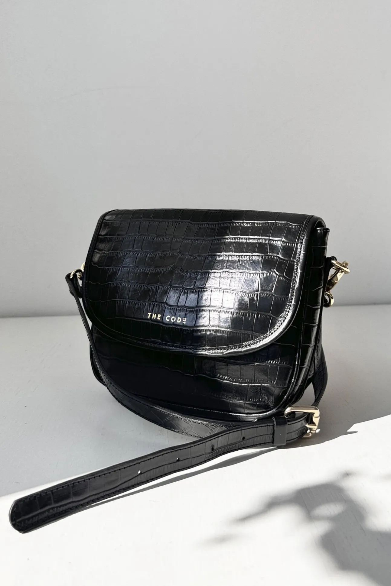 Bolsa tiracolo Claudia preta