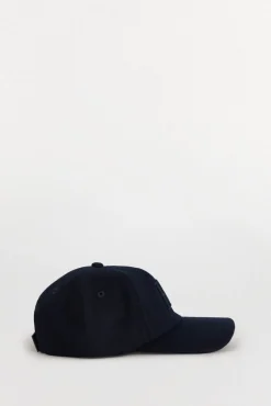 Boné com viseira de têxtil