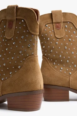 Bota Botim com tachas feminina