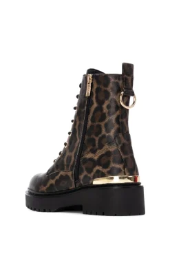 Bota de amarrar
