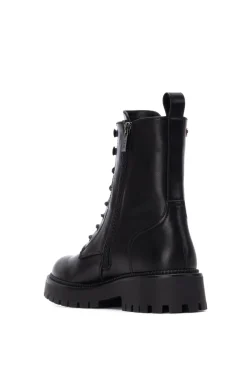 Bota de amarrar