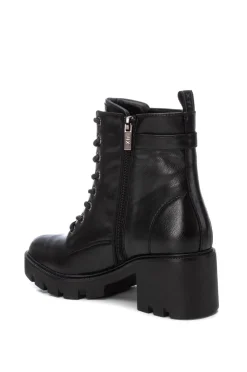 Bota de amarrar