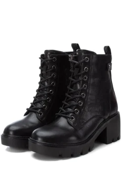 Bota de amarrar