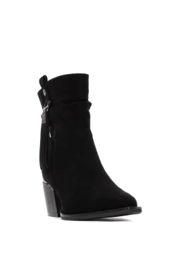 Bota de camurça com franjas