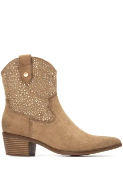 Bota de cowboy com tachas