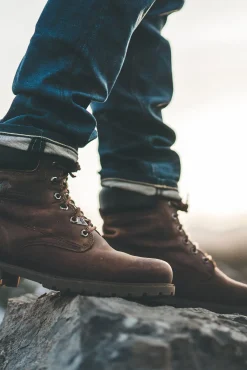 Bota de homem em pele napa