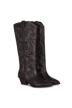 Bota de pele com costura