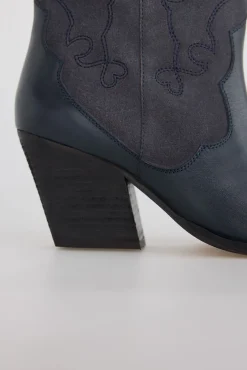 Bota de pele e croute