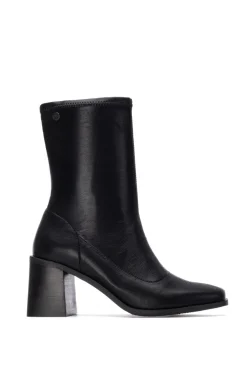 Bota de salto alto