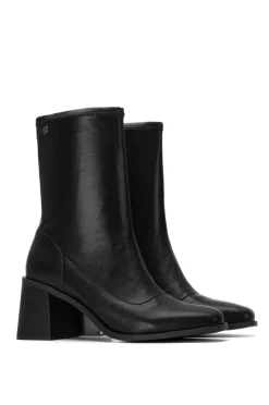 Bota de salto alto