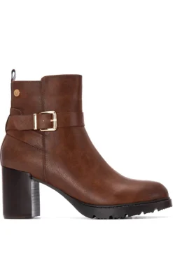 Bota de salto alto