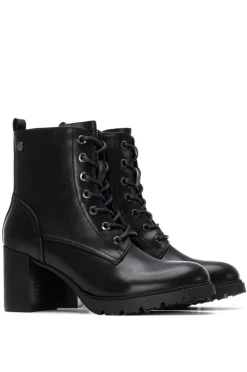 Bota de salto com cadarço