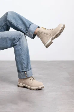 Bota estilo militar
