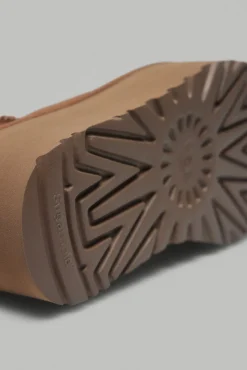 Bota Plataforma Ultra Clássica