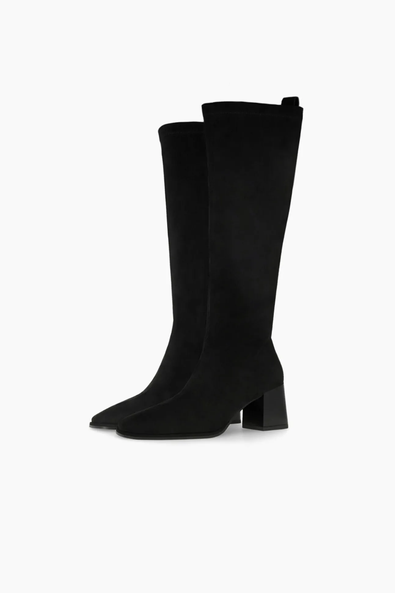 Botas de camurça com salto