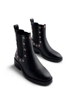 Botins Chelsea Halma com tachas e ilhós