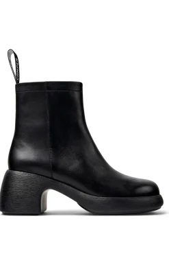Botins de couro