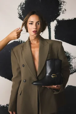 Botins de couro Melyssa Pinto