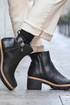 Botins de pele com forro de pele