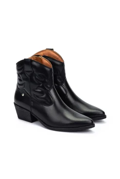 Botins de salto alto