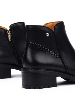 Botins de salto alto