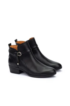 Botins de salto alto