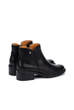 Botins de salto alto