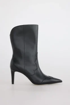 Botins de salto fino