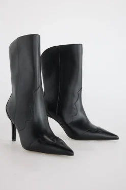 Botins de salto fino