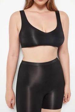 Calça acabado invisível