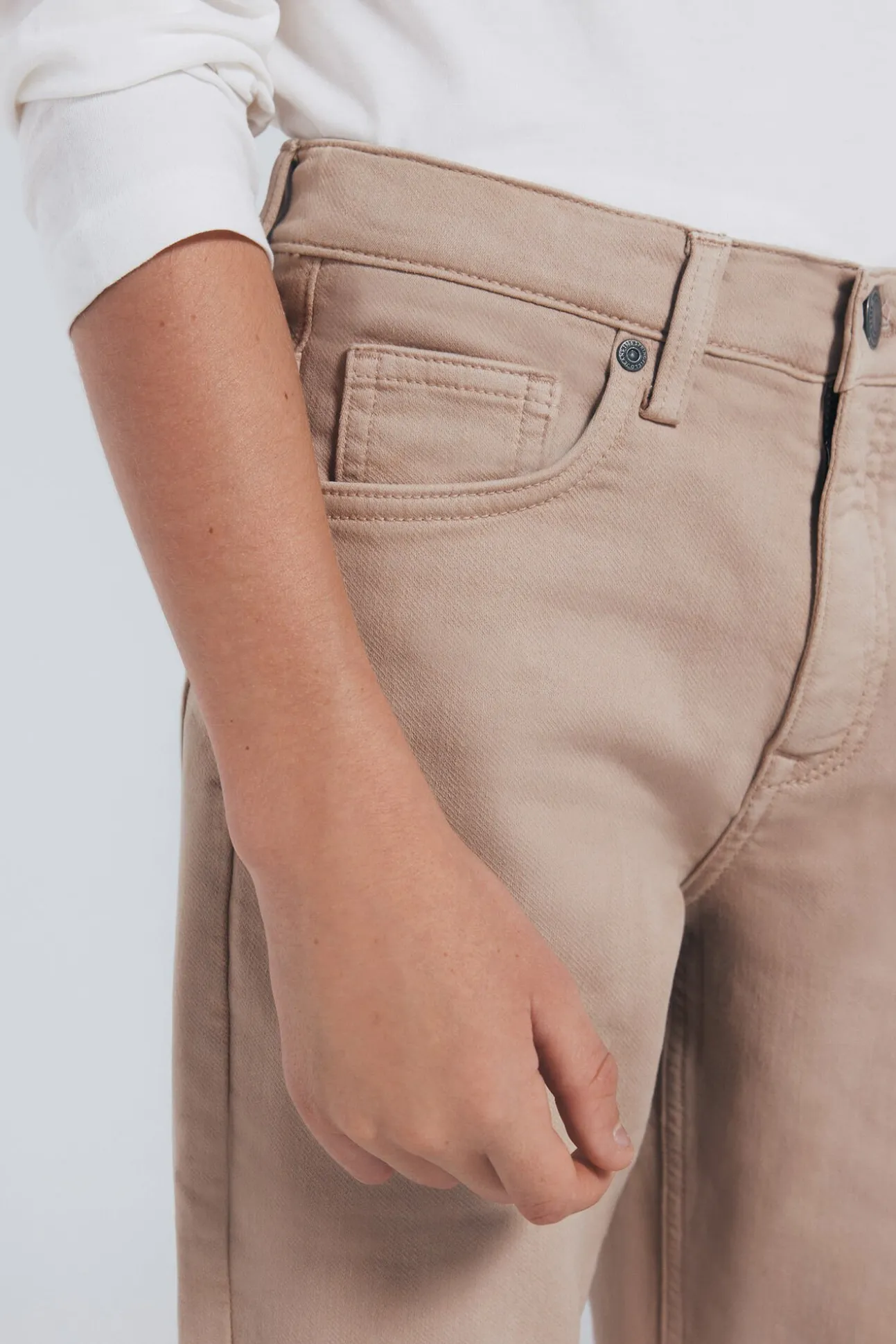Calça amarela slim fit de 5 bolsos para meninos