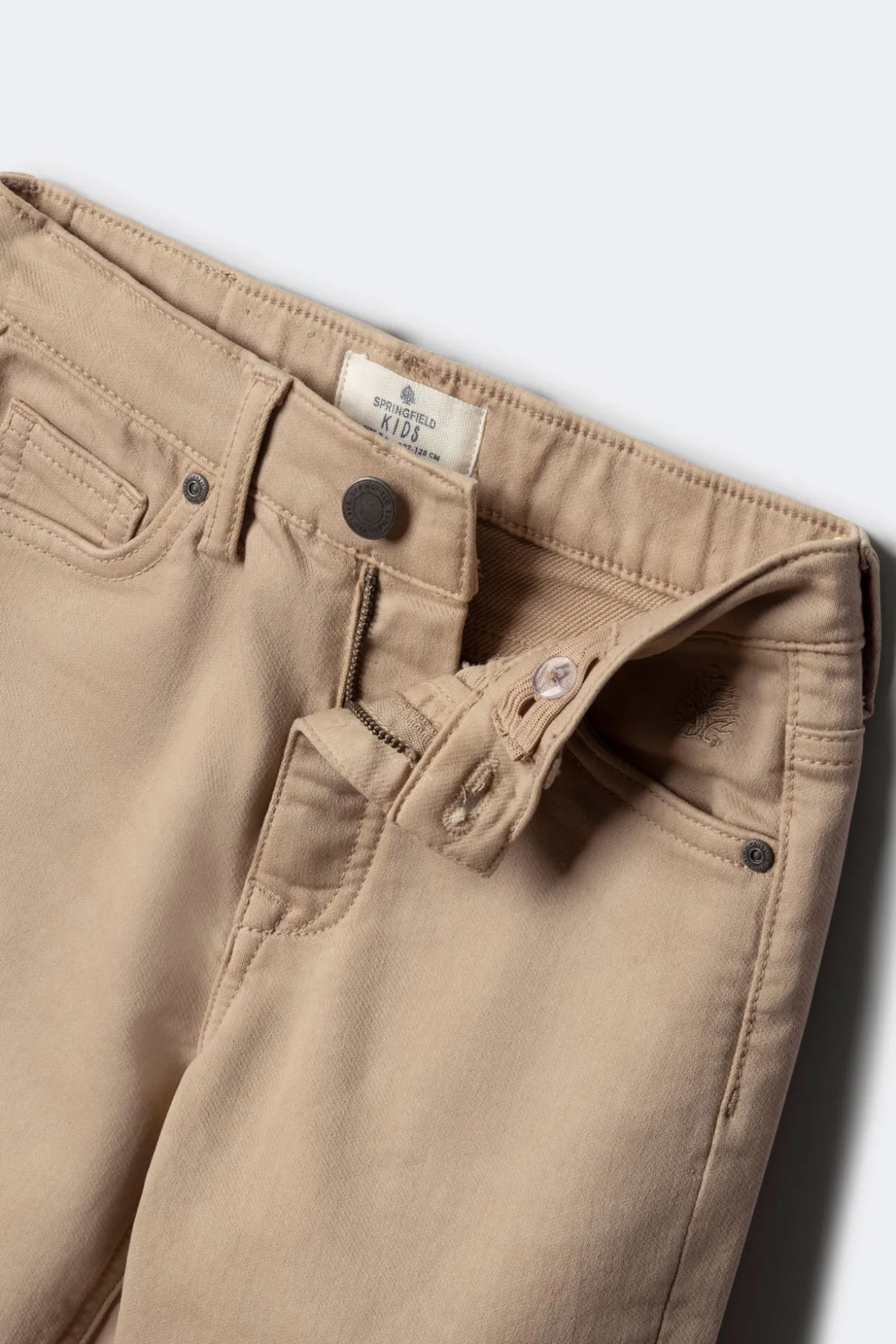 Calça amarela slim fit de 5 bolsos para meninos