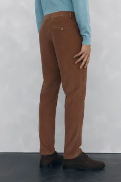 Calça calças chino de veludo veludo leve e slim fit