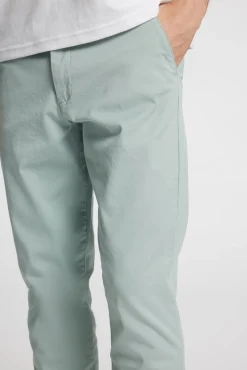 Calça calças chino slim fit feita de algodão orgânico