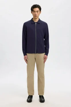 Calça calças chino slim fit feita de algodão orgânico