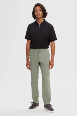 Calça calças chino slim fit feita de algodão orgânico