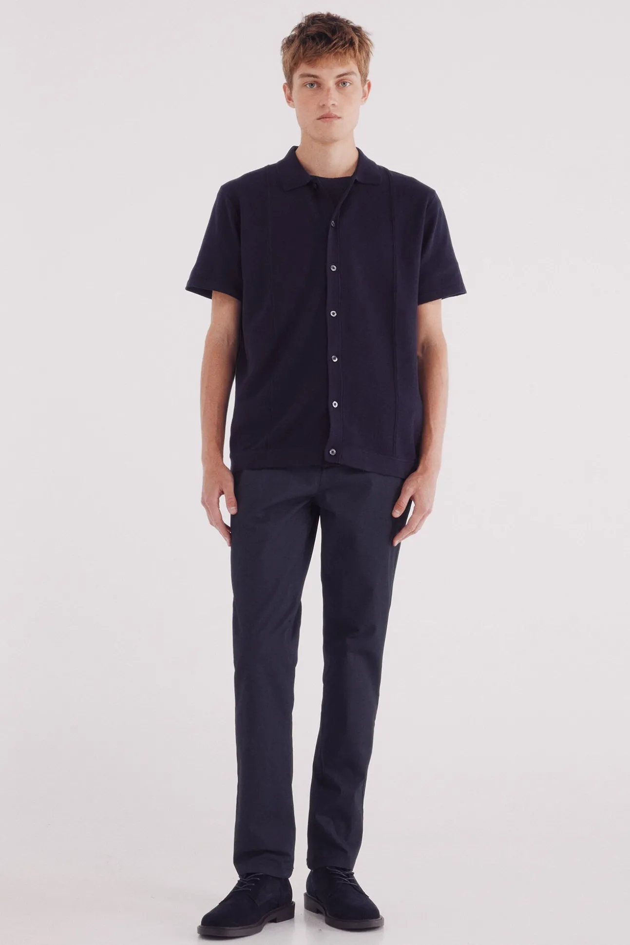 Calça calças chino slim fit com micro estampa