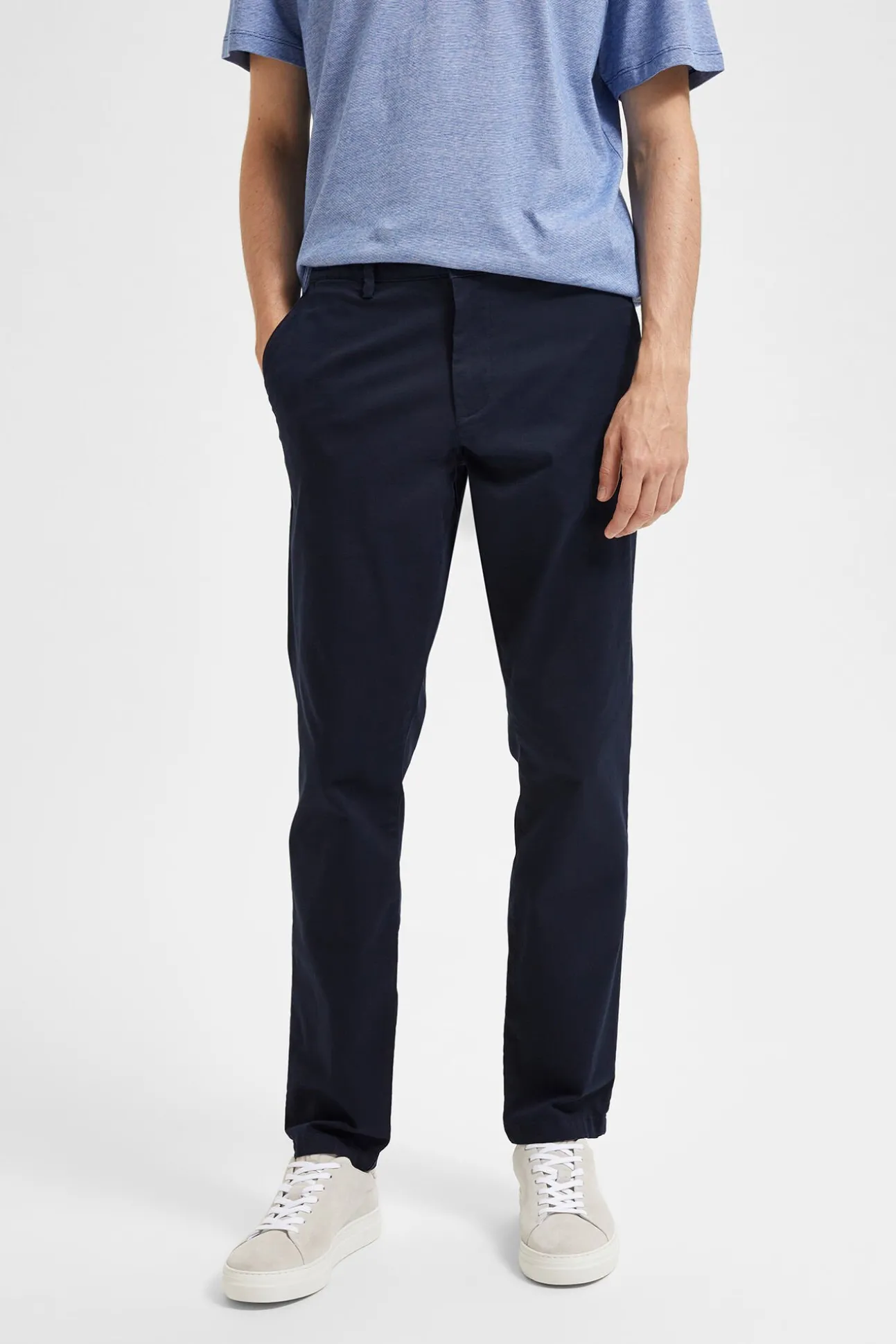 Calça calças chino slim fit feita de algodão orgânico