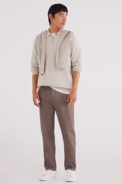 Calça calças chino slim fit com micro estampa