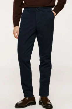 Calça calças chino slim fit feita de algodão orgânico