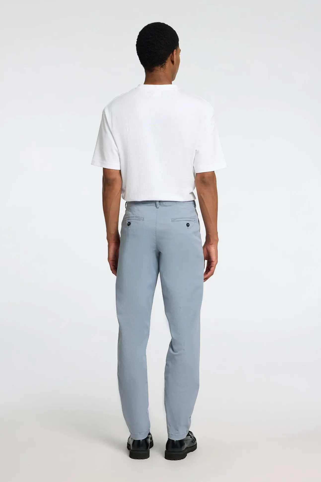 Calça calças chino slim fit feita de algodão orgânico