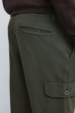 Calça cargo com ajuste confortável