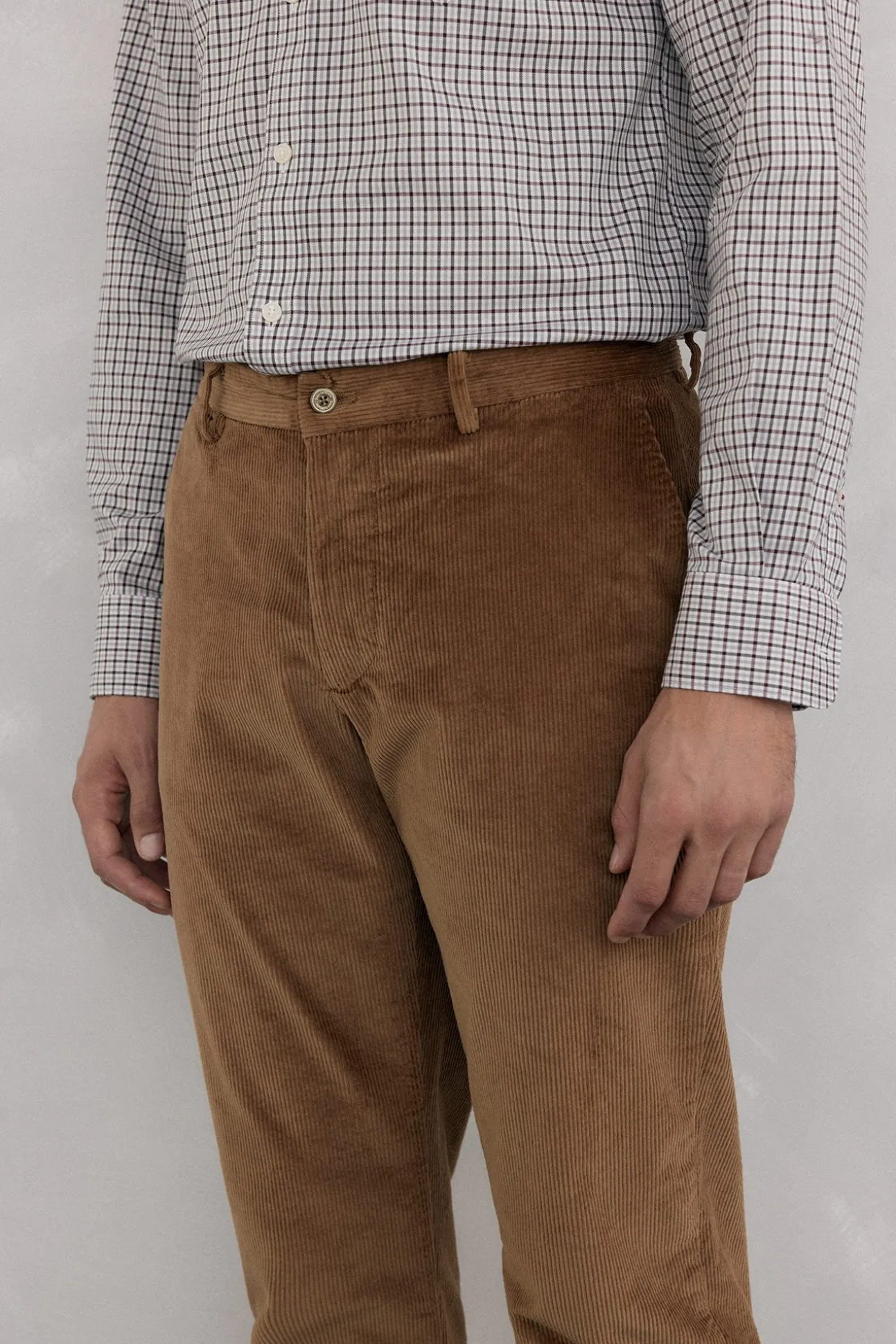 Calça Chino de veludo grossa de regular fit